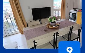 Victoria Plaza 302